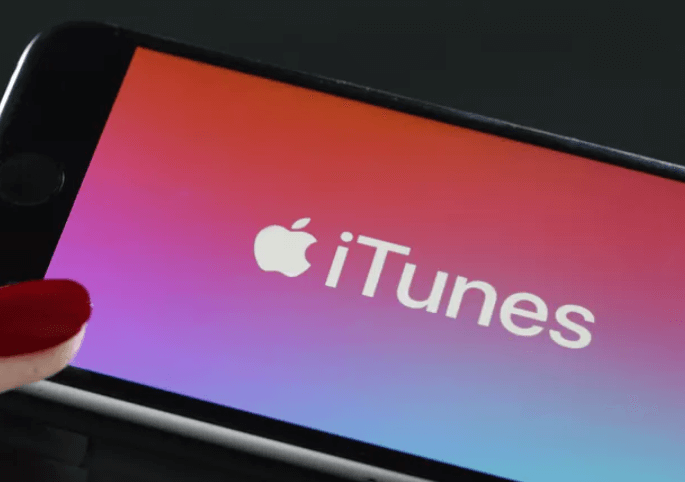 Możliwe jest użycie iTunes do pobierania kontaktów z kopii zapasowej iTunes bez iPhone'a